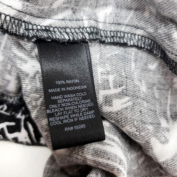 EXPRESS Black White Short Sleeve Romper - Medium - Picture 3 of 4